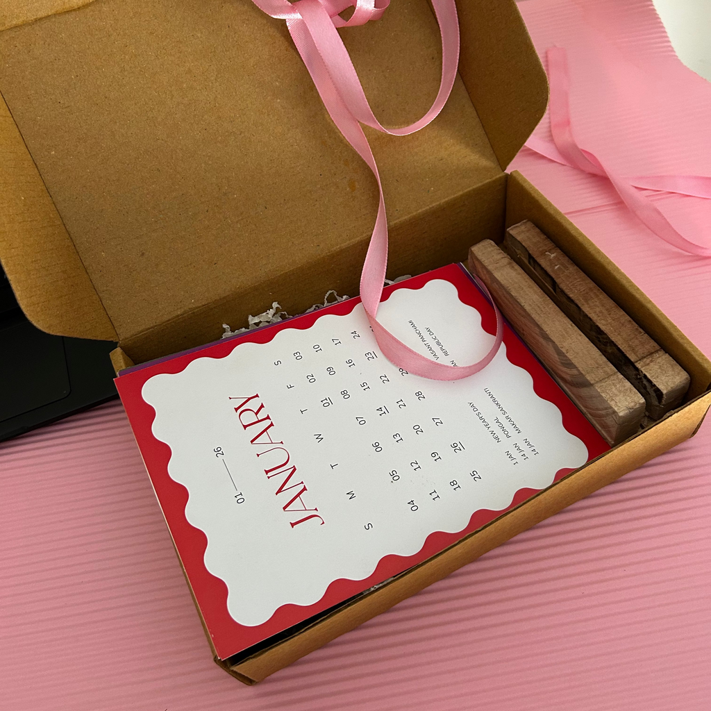 Pinterest-Worthy Calendar with Acrylic Stand
