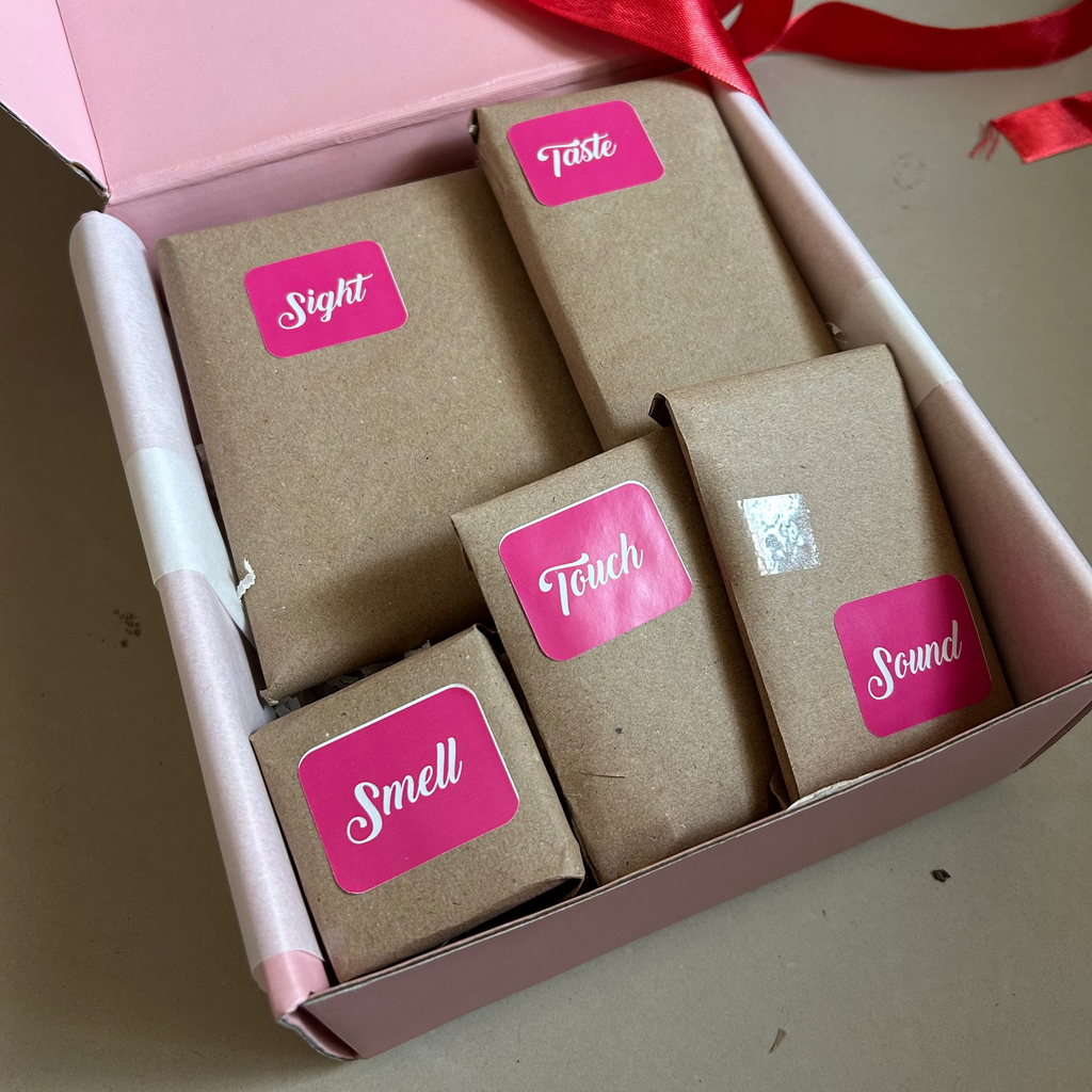 5 sense of love hamper